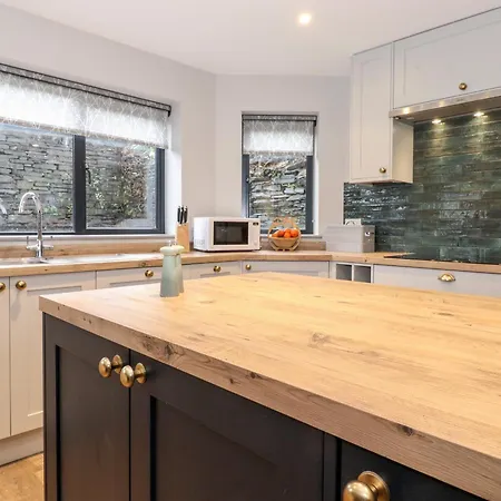 Holiday home Garth Hill House *